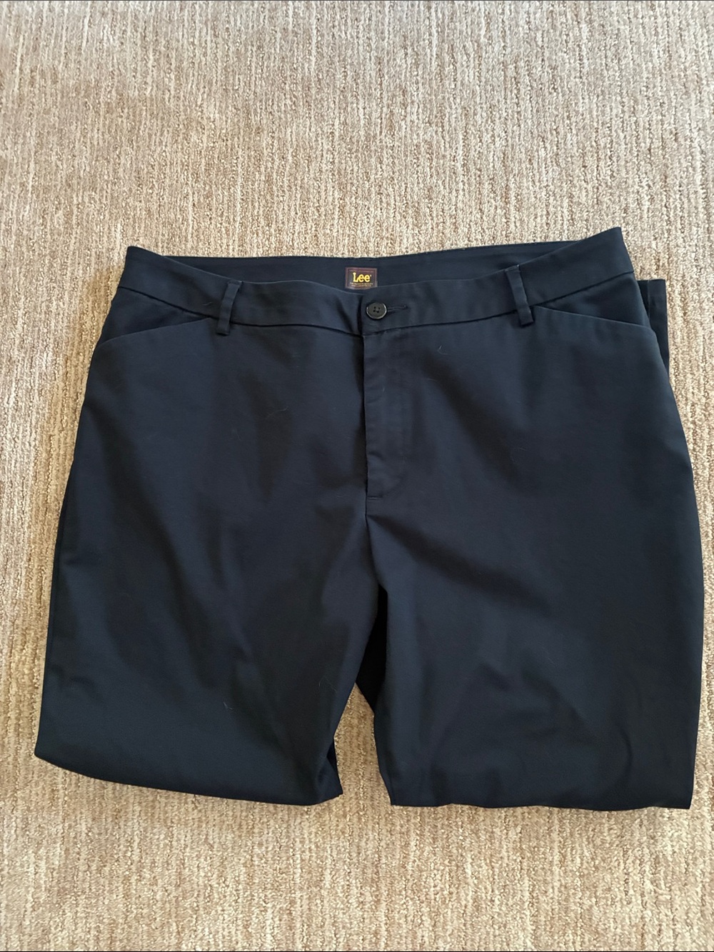 Lee Women’s Black Flat-Front Casual Straight Midrise Pants Size 18 Short